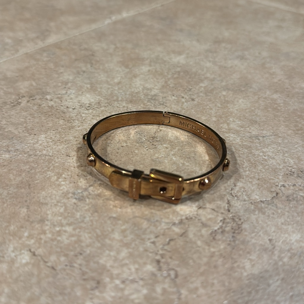 Rose Gold Michael Kors Bangle 18$